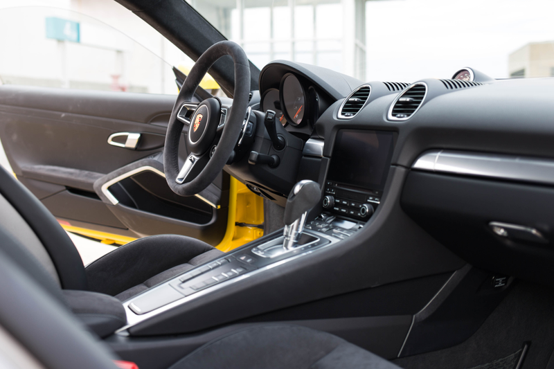 Illustration for article titled The 2018 Porsche 718 Cayman GTS Drives Like the Superior Porsche